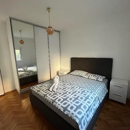 Apartment Jelena *
